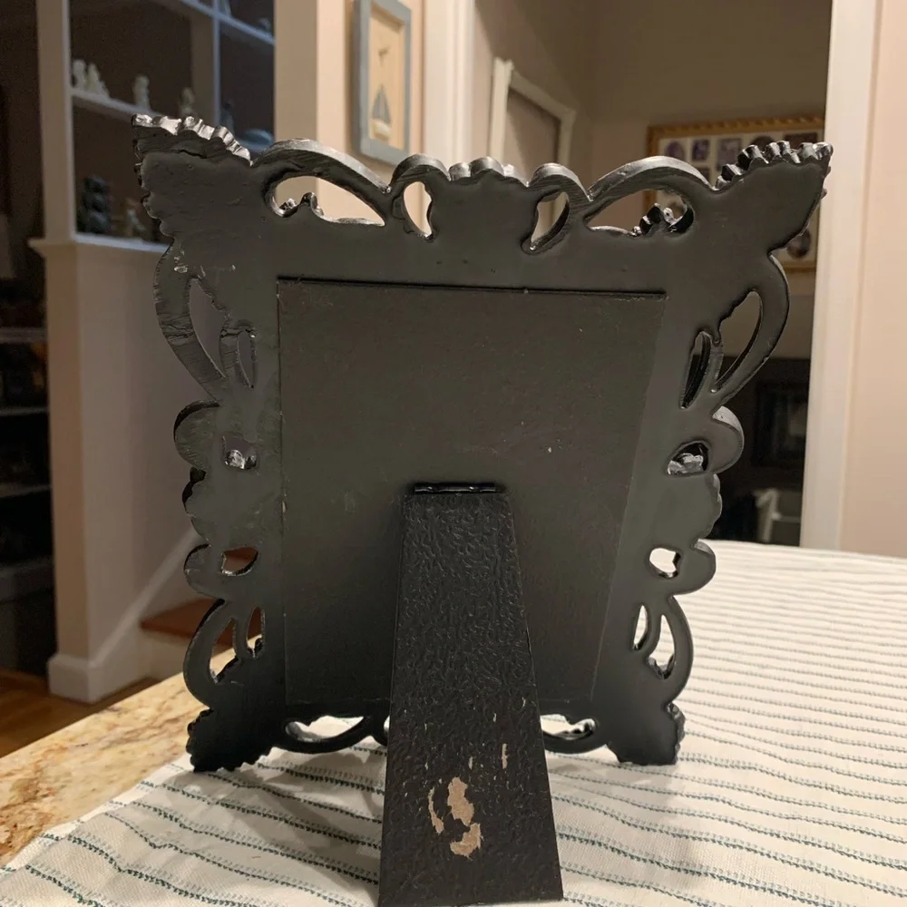 Halloween Gothic Embracing Skeleton Couple Portrait Frame